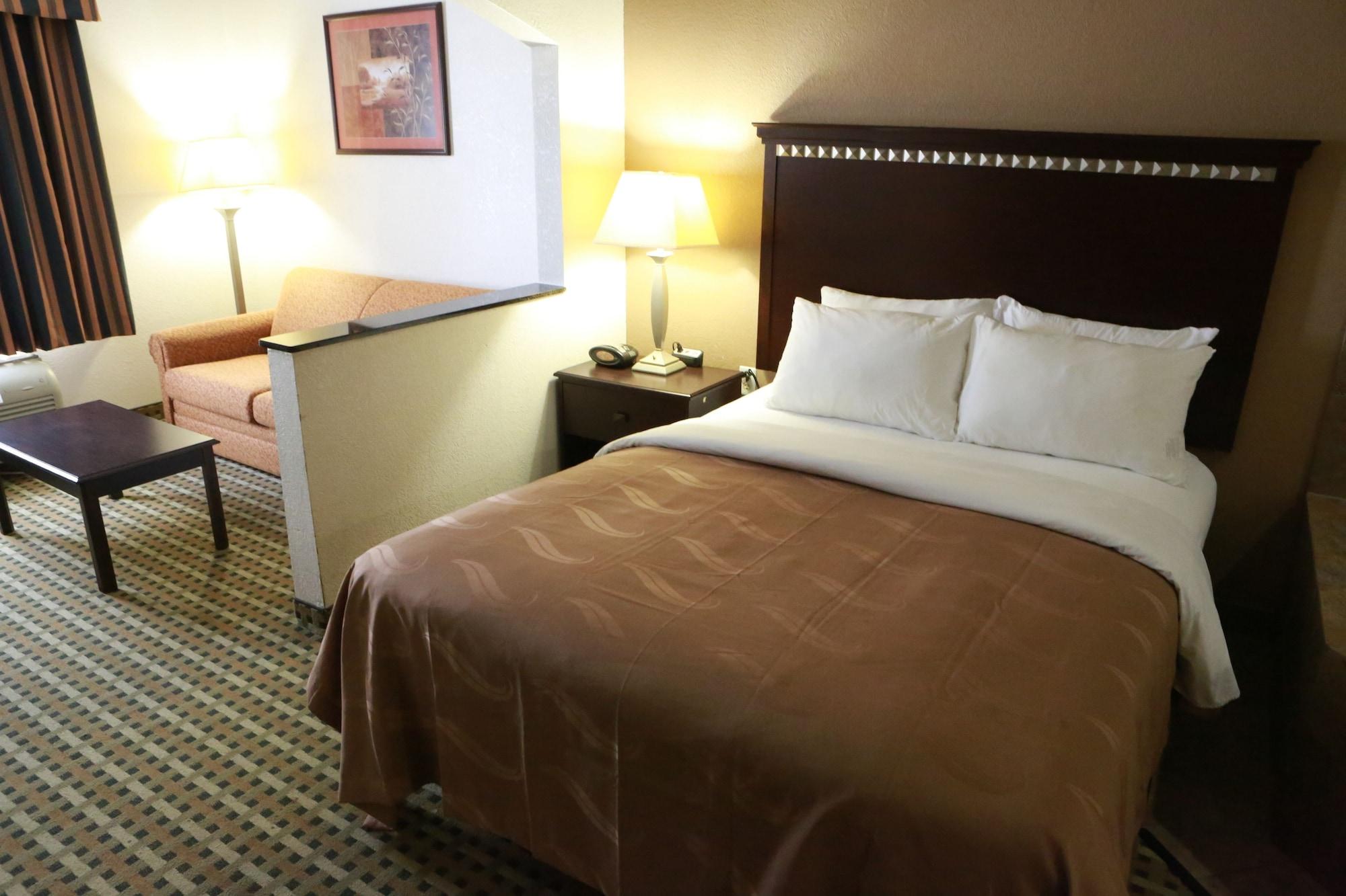 Quality Suites Burleson - Ft Worth Екстер'єр фото