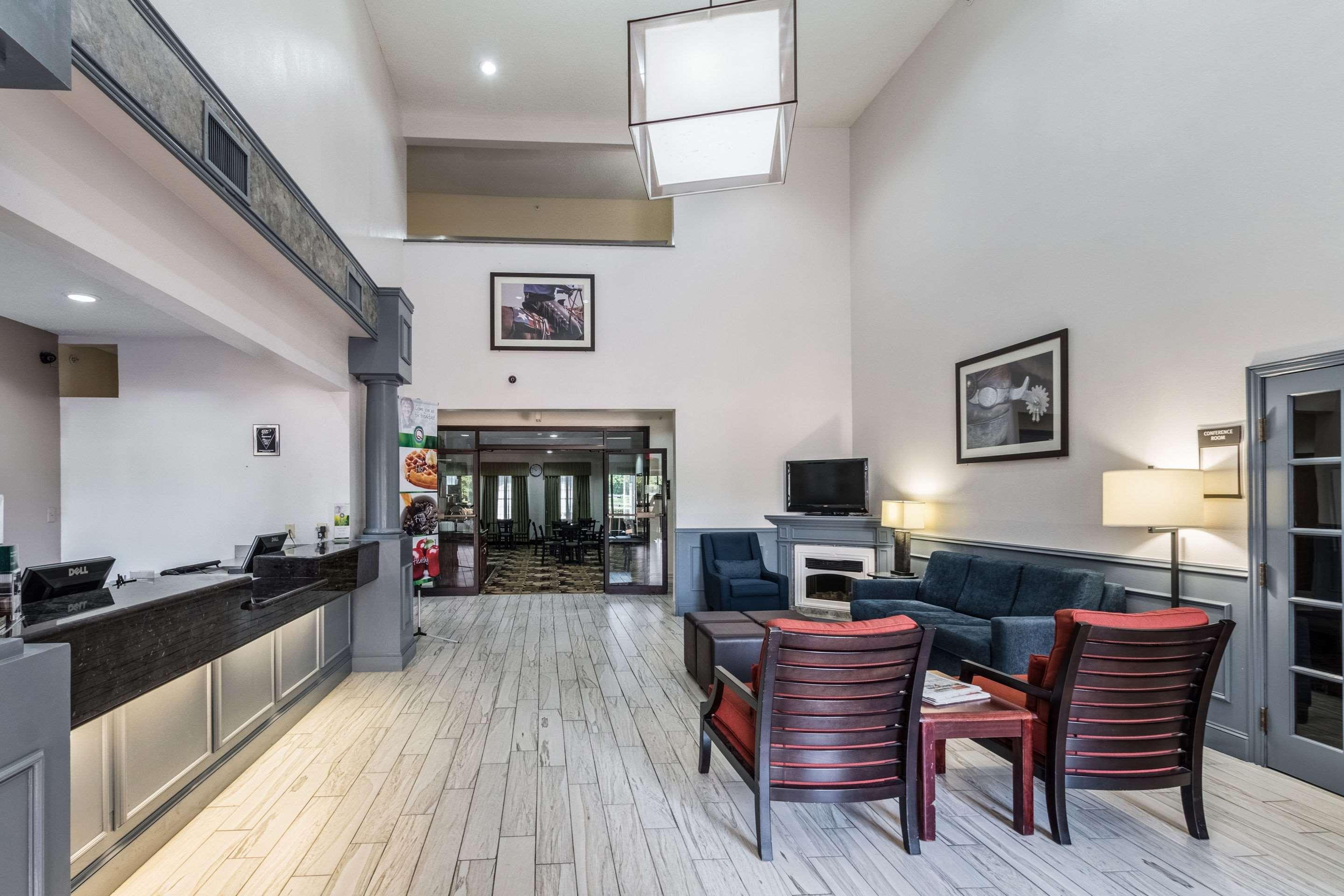 Quality Suites Burleson - Ft Worth Екстер'єр фото