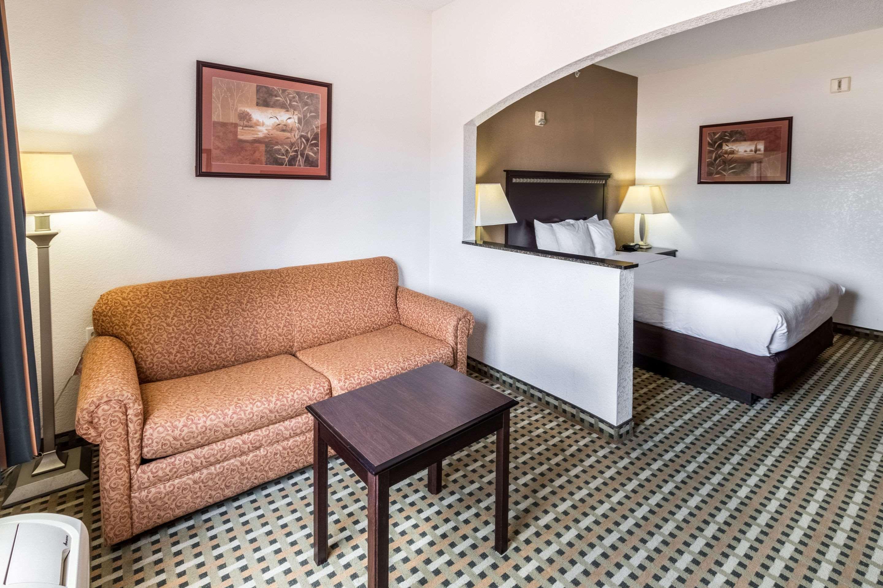 Quality Suites Burleson - Ft Worth Екстер'єр фото