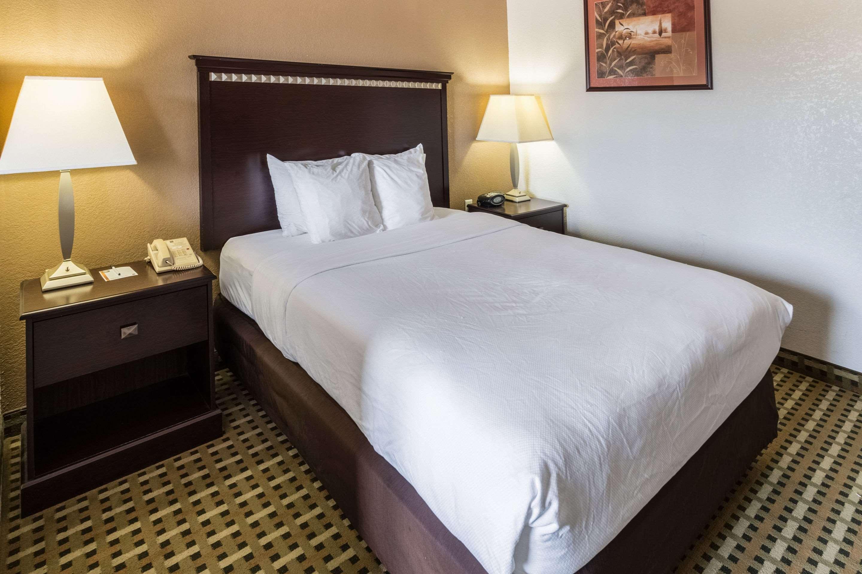 Quality Suites Burleson - Ft Worth Екстер'єр фото