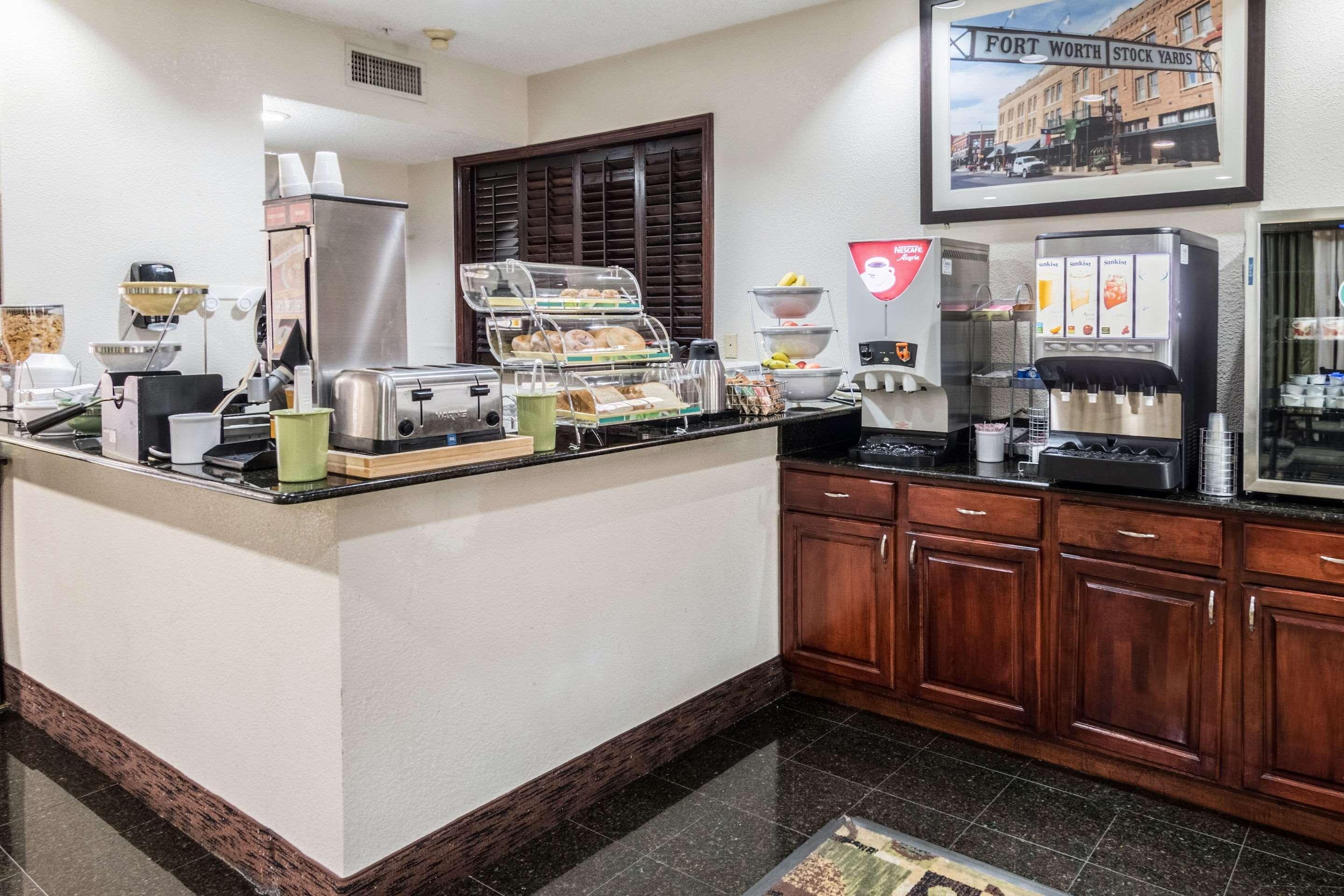 Quality Suites Burleson - Ft Worth Екстер'єр фото