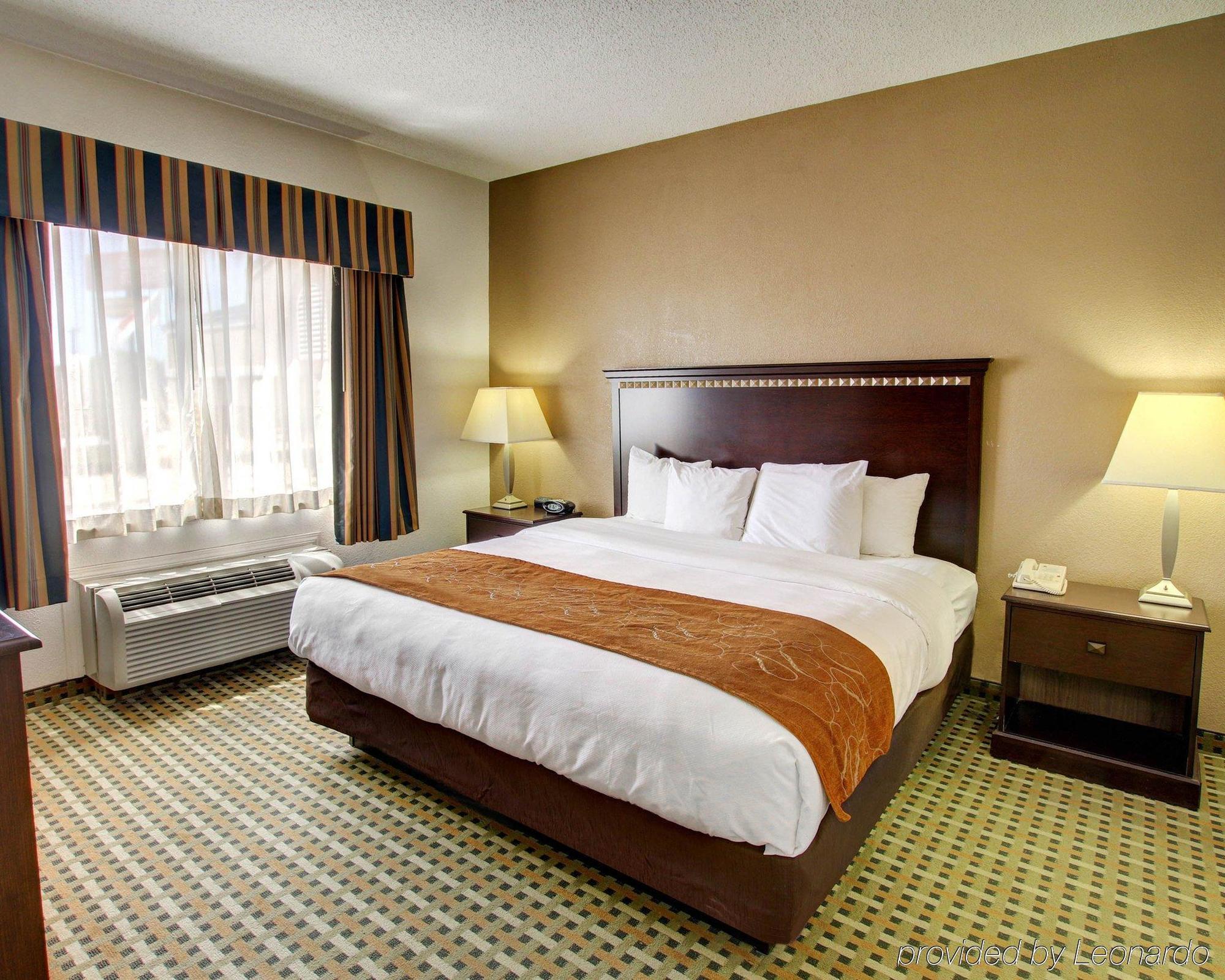 Quality Suites Burleson - Ft Worth Екстер'єр фото